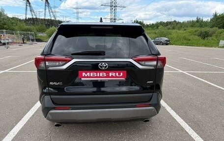 Toyota RAV4, 2020 год, 3 600 000 рублей, 5 фотография