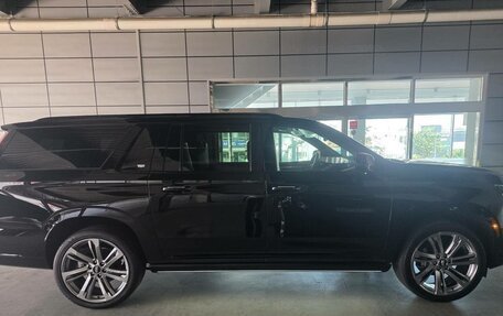 Cadillac Escalade V, 2025 год, 23 000 000 рублей, 3 фотография