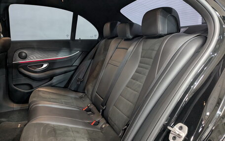 Mercedes-Benz E-Класс, 2019 год, 3 650 000 рублей, 12 фотография