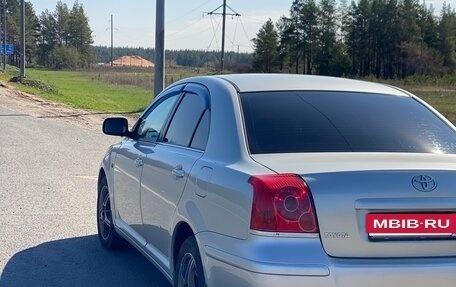 Toyota Avensis III рестайлинг, 2005 год, 500 000 рублей, 3 фотография