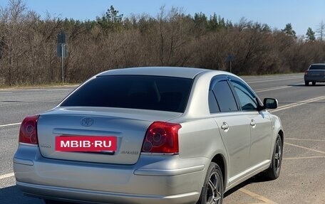 Toyota Avensis III рестайлинг, 2005 год, 500 000 рублей, 2 фотография