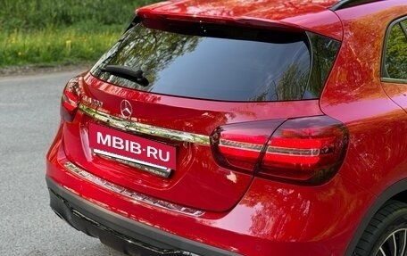Mercedes-Benz GLA, 2019 год, 1 950 000 рублей, 10 фотография
