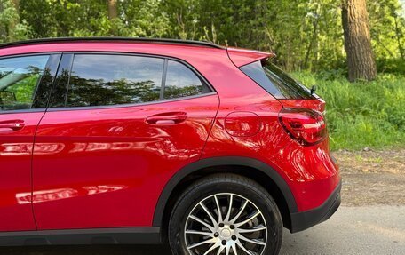 Mercedes-Benz GLA, 2019 год, 1 950 000 рублей, 14 фотография