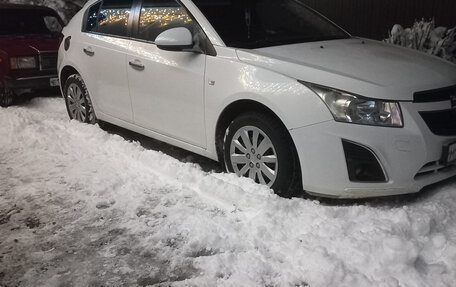 Chevrolet Cruze II, 2013 год, 815 000 рублей, 3 фотография