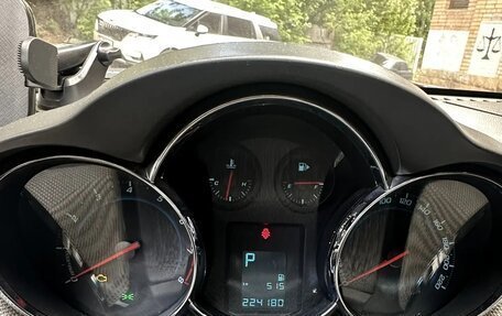 Chevrolet Cruze II, 2010 год, 650 000 рублей, 2 фотография