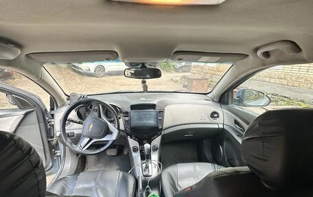 Chevrolet Cruze II, 2010 год, 650 000 рублей, 3 фотография