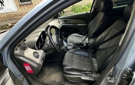 Chevrolet Cruze II, 2010 год, 650 000 рублей, 5 фотография