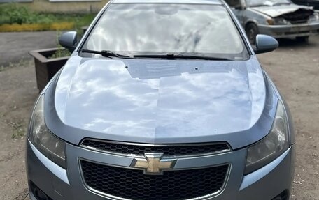 Chevrolet Cruze II, 2010 год, 650 000 рублей, 6 фотография