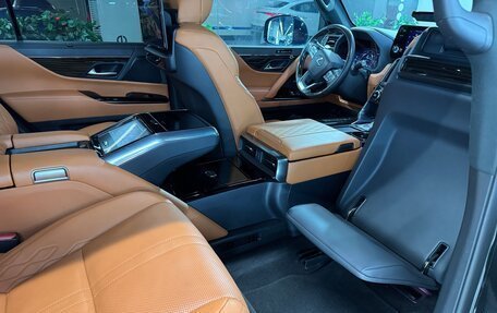 Lexus LX, 2022 год, 15 500 000 рублей, 19 фотография