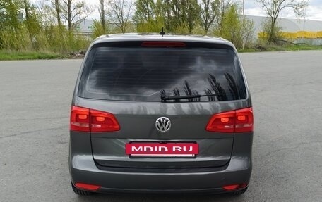 Volkswagen Touran III, 2011 год, 1 050 000 рублей, 4 фотография