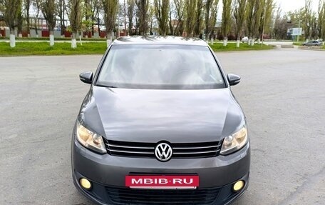 Volkswagen Touran III, 2011 год, 1 050 000 рублей, 8 фотография