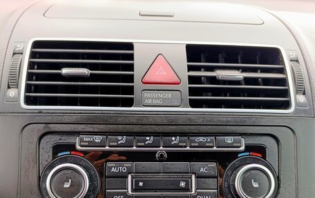 Volkswagen Touran III, 2011 год, 1 050 000 рублей, 17 фотография