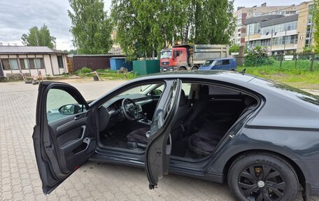 Volkswagen Passat B8 рестайлинг, 2017 год, 1 350 000 рублей, 11 фотография
