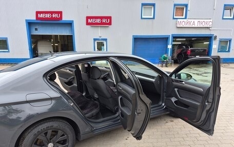 Volkswagen Passat B8 рестайлинг, 2017 год, 1 350 000 рублей, 10 фотография