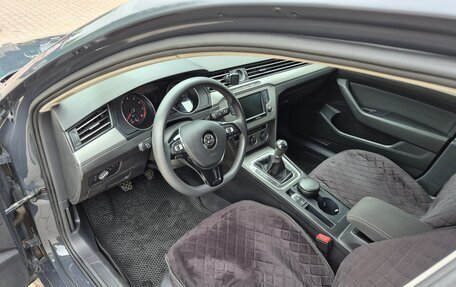 Volkswagen Passat B8 рестайлинг, 2017 год, 1 350 000 рублей, 16 фотография