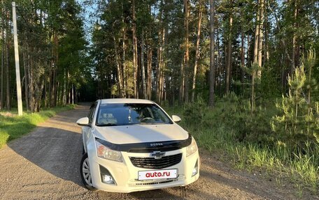 Chevrolet Cruze II, 2014 год, 735 000 рублей, 3 фотография