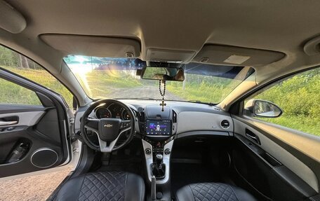 Chevrolet Cruze II, 2014 год, 735 000 рублей, 16 фотография