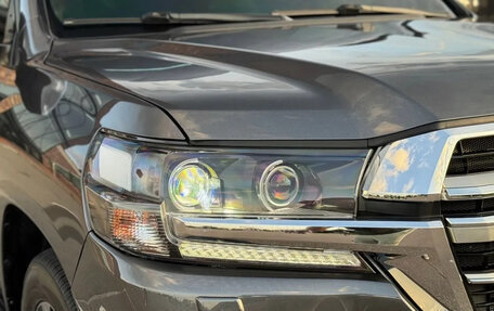 Toyota Land Cruiser 200, 2018 год, 7 920 000 рублей, 8 фотография