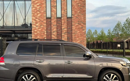 Toyota Land Cruiser 200, 2018 год, 7 920 000 рублей, 10 фотография
