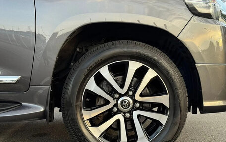 Toyota Land Cruiser 200, 2018 год, 7 920 000 рублей, 13 фотография