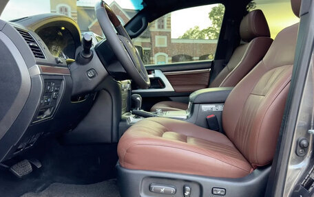 Toyota Land Cruiser 200, 2018 год, 7 920 000 рублей, 17 фотография