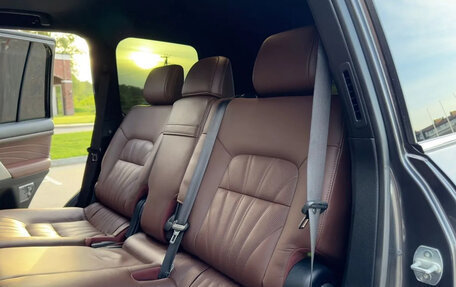 Toyota Land Cruiser 200, 2018 год, 7 920 000 рублей, 20 фотография