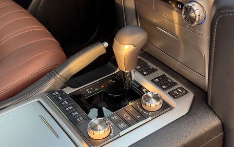 Toyota Land Cruiser 200, 2018 год, 7 920 000 рублей, 24 фотография