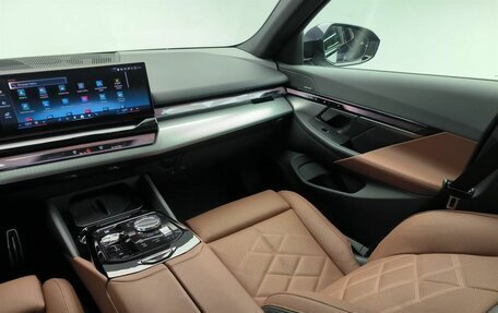 BMW 5 серия, 2025 год, 10 600 000 рублей, 14 фотография