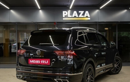 Volkswagen Tiguan II, 2023 год, 4 379 000 рублей, 4 фотография