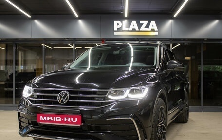 Volkswagen Tiguan II, 2023 год, 4 379 000 рублей, 5 фотография