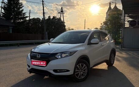Honda Vezel, 2017 год, 1 650 000 рублей, 1 фотография