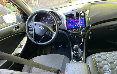 Hyundai Solaris II рестайлинг, 2013 год, 530 000 рублей, 5 фотография