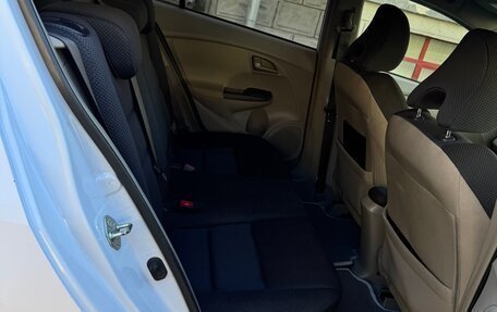 Honda Insight II рестайлинг, 2010 год, 900 000 рублей, 5 фотография