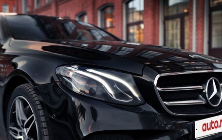 Mercedes-Benz E-Класс, 2018 год, 2 900 000 рублей, 4 фотография