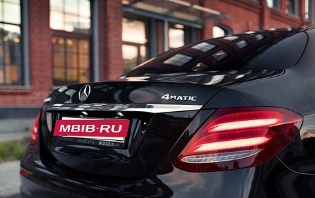 Mercedes-Benz E-Класс, 2018 год, 2 900 000 рублей, 9 фотография