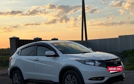 Honda Vezel, 2017 год, 1 650 000 рублей, 2 фотография
