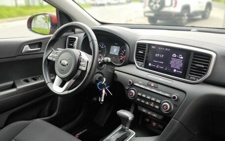 KIA Sportage IV рестайлинг, 2021 год, 2 450 000 рублей, 17 фотография