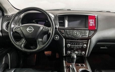 Nissan Pathfinder, 2014 год, 1 547 000 рублей, 13 фотография