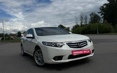 Honda Accord VIII рестайлинг, 2011 год, 1 290 000 рублей, 3 фотография