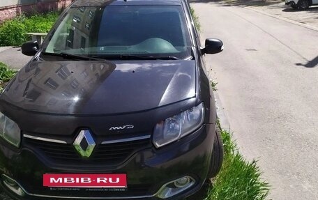 Renault Logan II, 2017 год, 800 000 рублей, 2 фотография