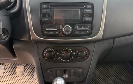Renault Logan II, 2014 год, 450 000 рублей, 9 фотография