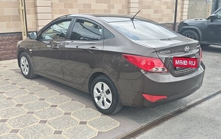 Hyundai Solaris II рестайлинг, 2015 год, 960 000 рублей, 2 фотография