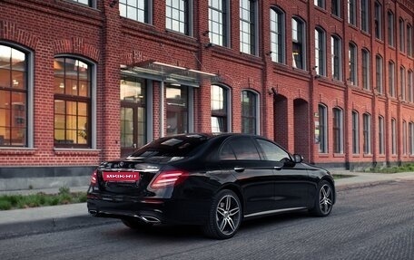 Mercedes-Benz E-Класс, 2018 год, 2 900 000 рублей, 2 фотография