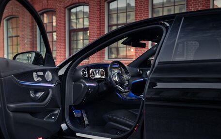 Mercedes-Benz E-Класс, 2018 год, 2 900 000 рублей, 12 фотография