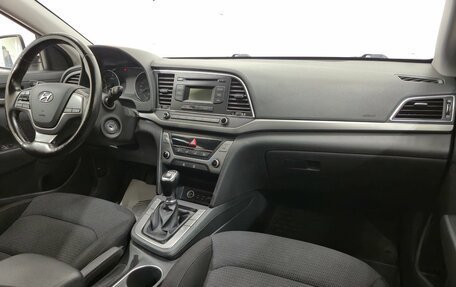 Hyundai Elantra VI рестайлинг, 2018 год, 1 250 000 рублей, 14 фотография