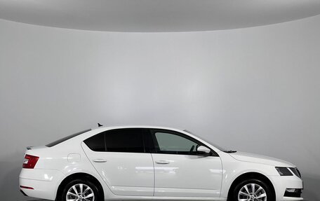 Skoda Octavia, 2018 год, 1 690 000 рублей, 4 фотография