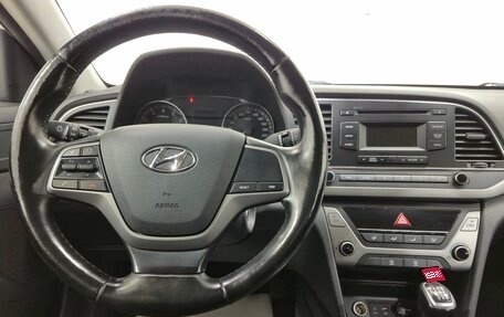 Hyundai Elantra VI рестайлинг, 2018 год, 1 250 000 рублей, 13 фотография