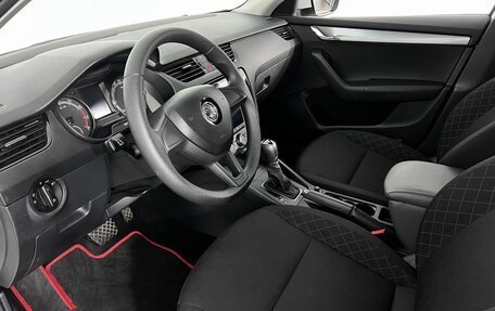 Skoda Octavia, 2018 год, 1 690 000 рублей, 9 фотография