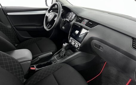 Skoda Octavia, 2018 год, 1 690 000 рублей, 12 фотография