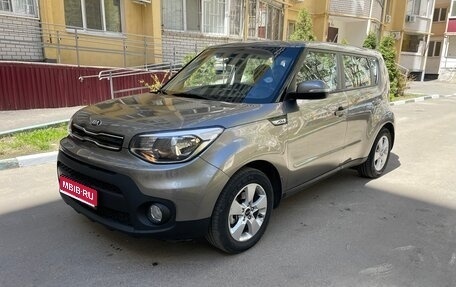 KIA Soul II рестайлинг, 2018 год, 1 700 000 рублей, 1 фотография